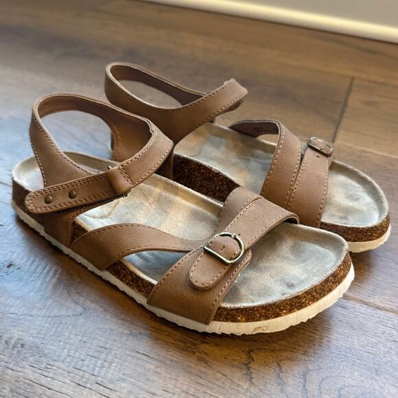 BareTraps BeTrue Persy Ankle Strap Flat Sandals Tan Vegan Leather Women Sz 6M - Picture 1 of 7